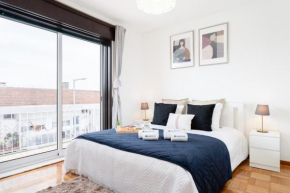 Host Wise - Spacious Sunny House with terrace & BBQ